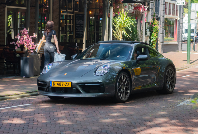 Porsche 992 Carrera 4S