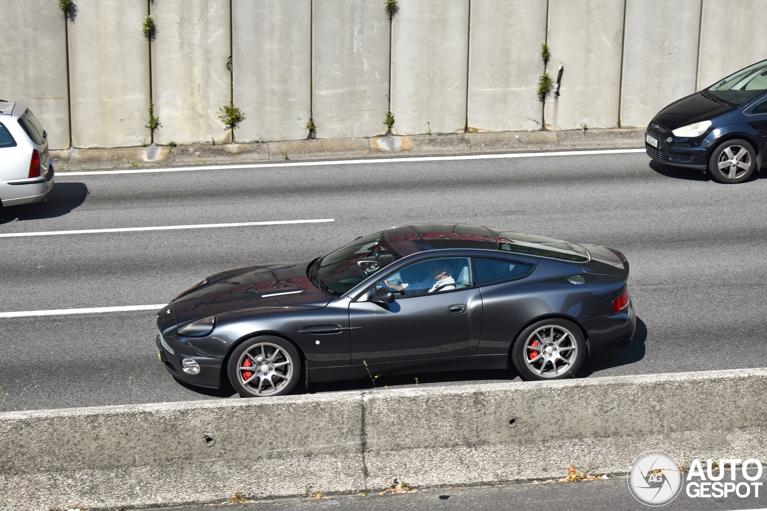 Aston Martin Vanquish