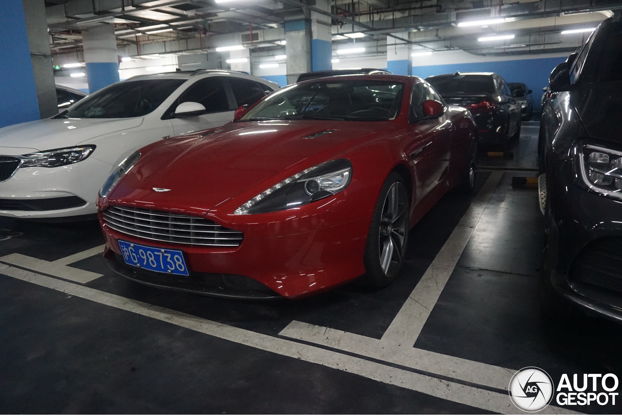 Aston Martin Virage 2011