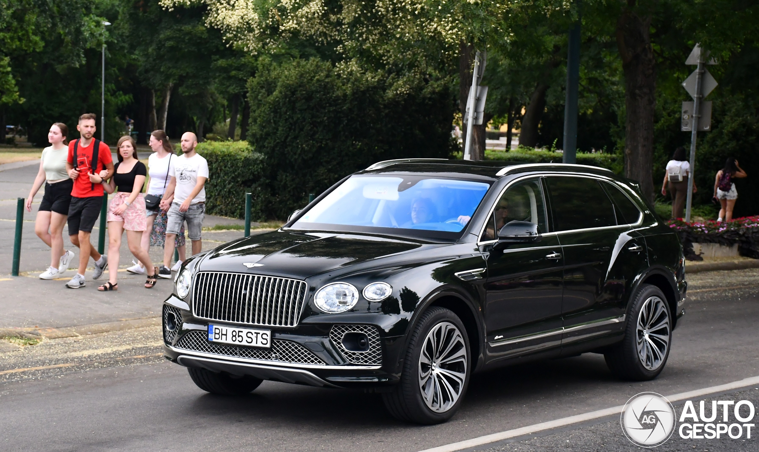 Bentley Bentayga Azure EWB First Edition