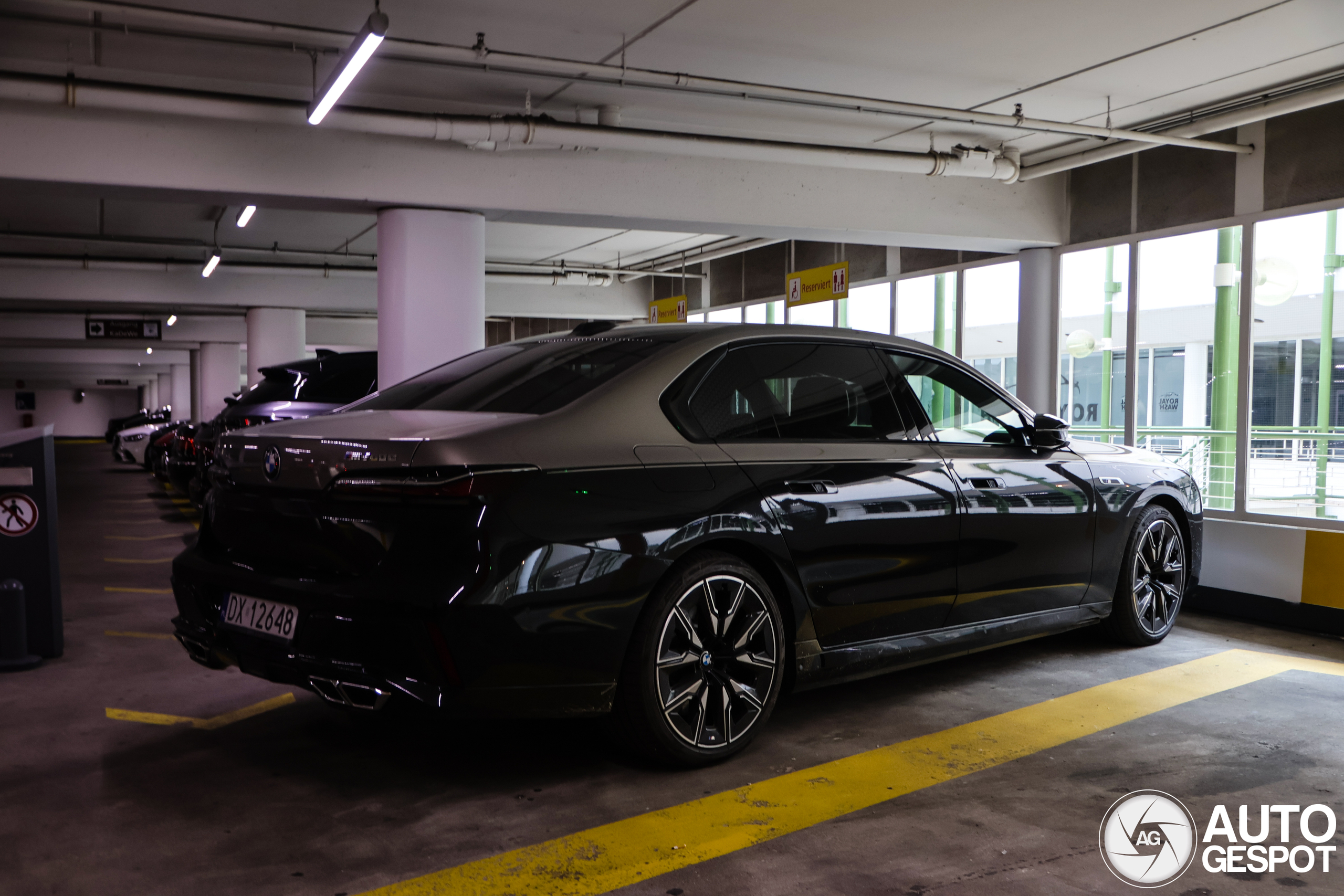 BMW M760e xDrive