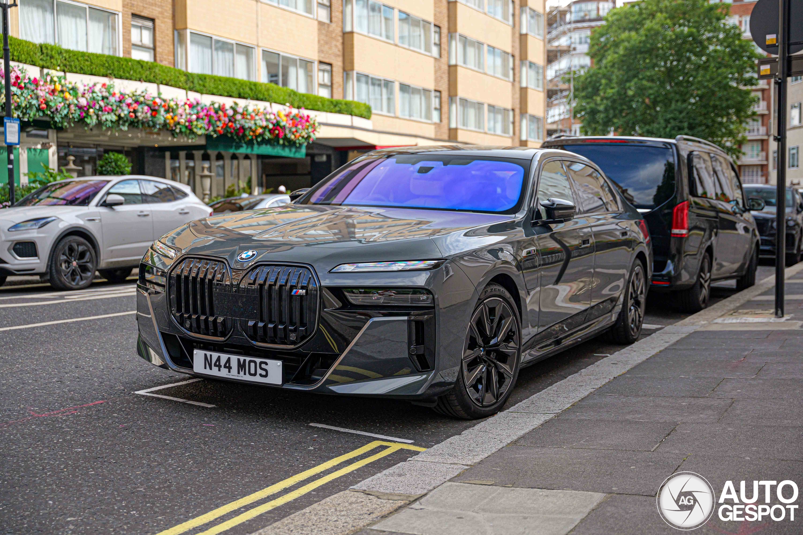 BMW M760e xDrive