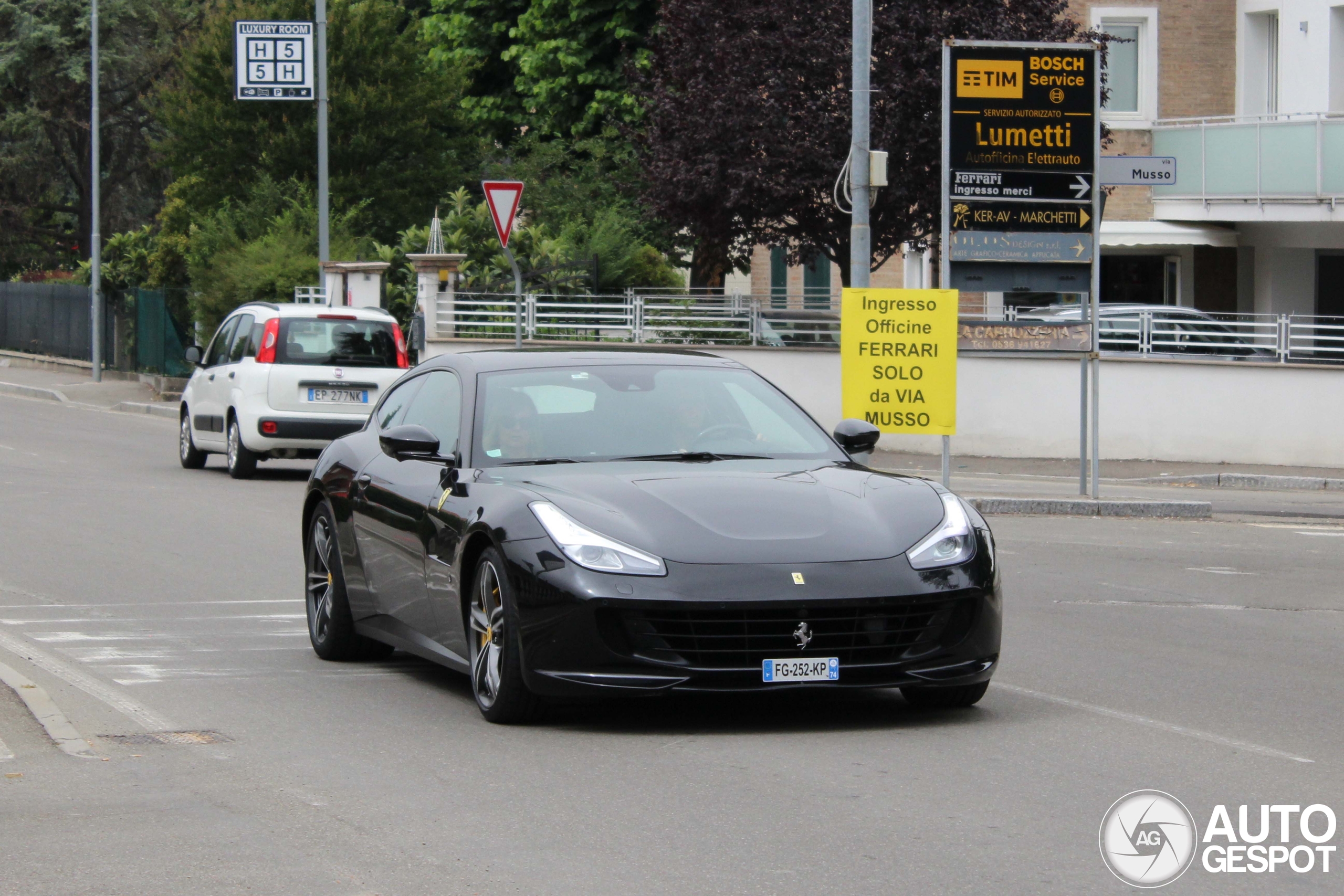 Ferrari GTC4Lusso