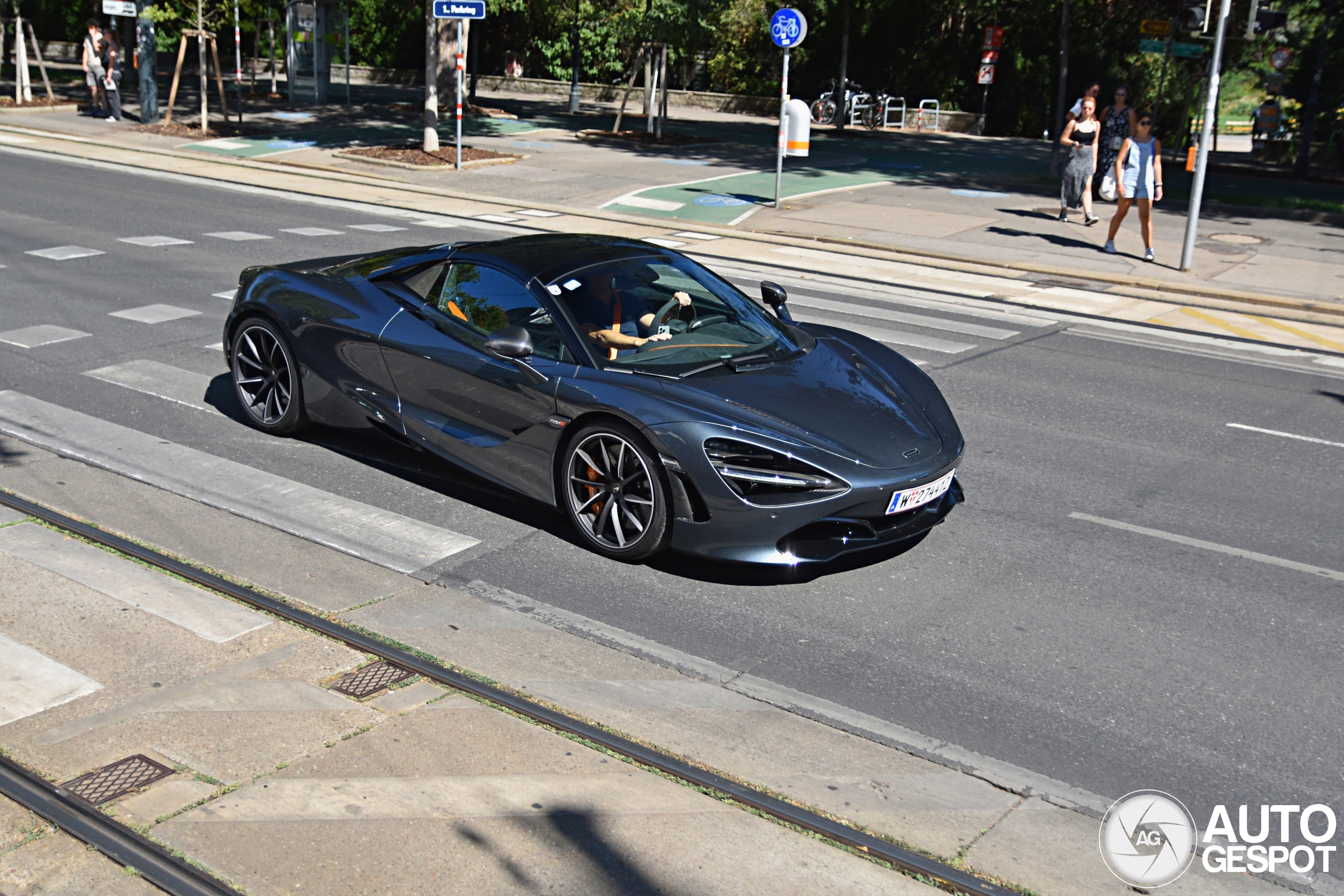 McLaren 720S Spider