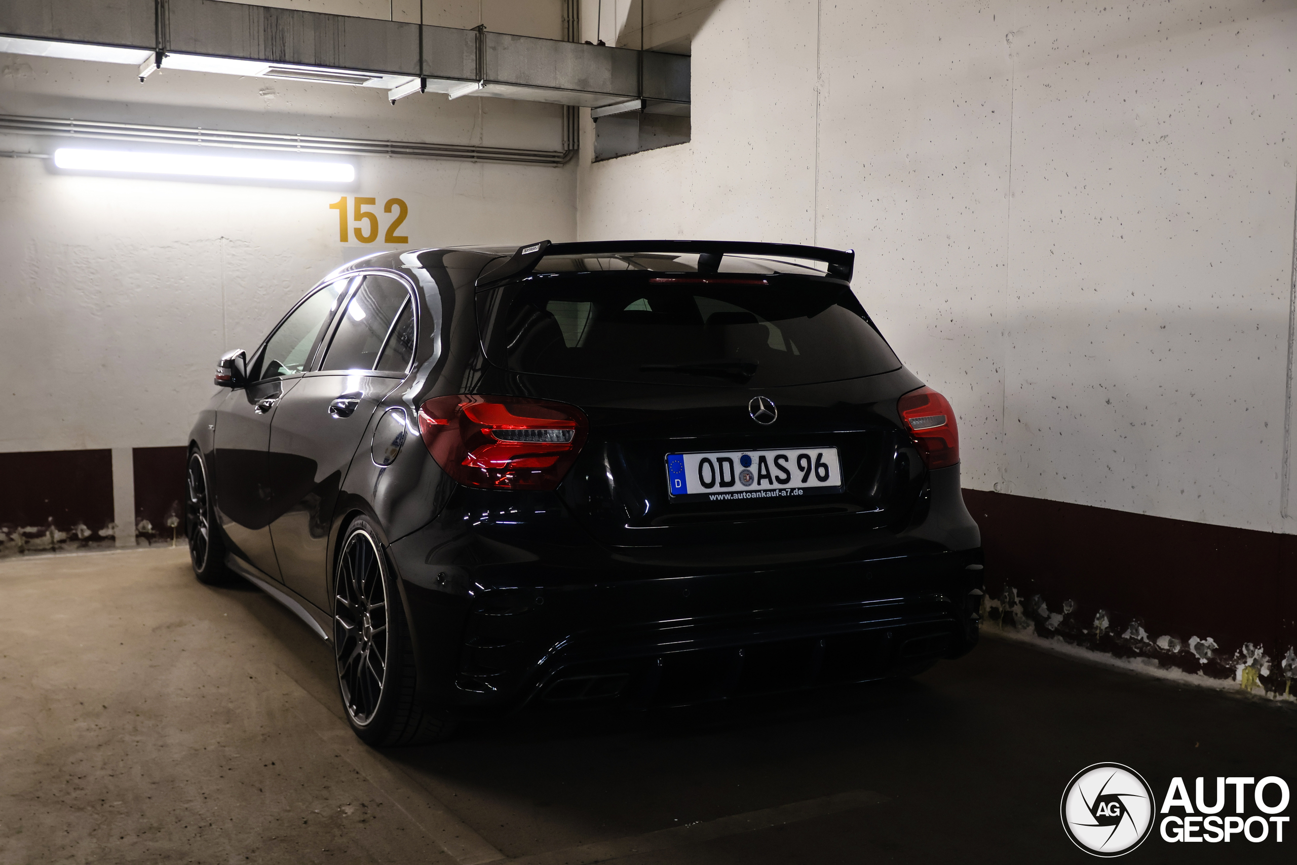 Mercedes-AMG A 45 W176 2015