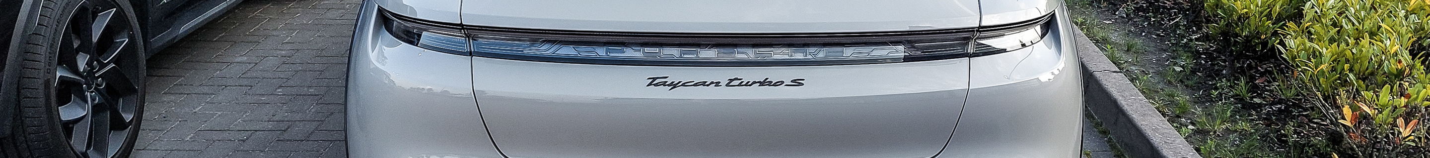 Porsche Taycan Turbo S Cross Turismo