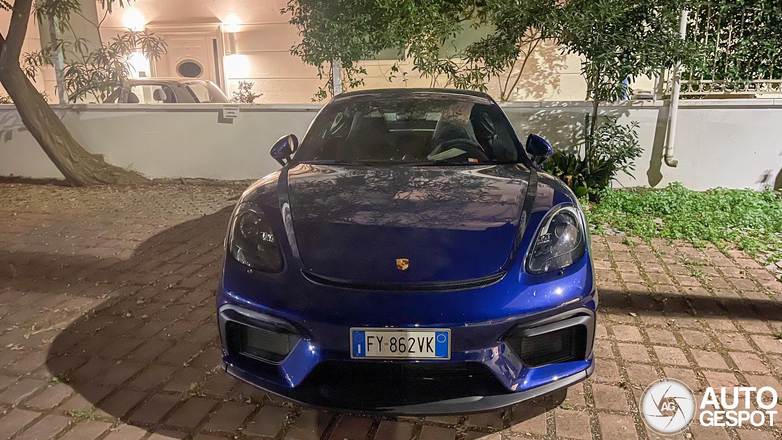 Porsche 718 Cayman GT4