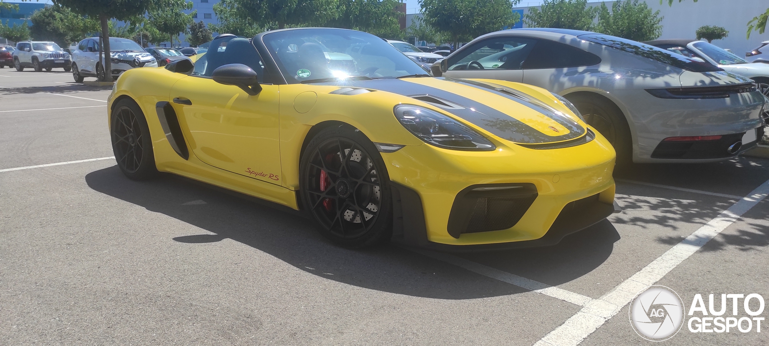 Porsche 718 Spyder RS Weissach Package