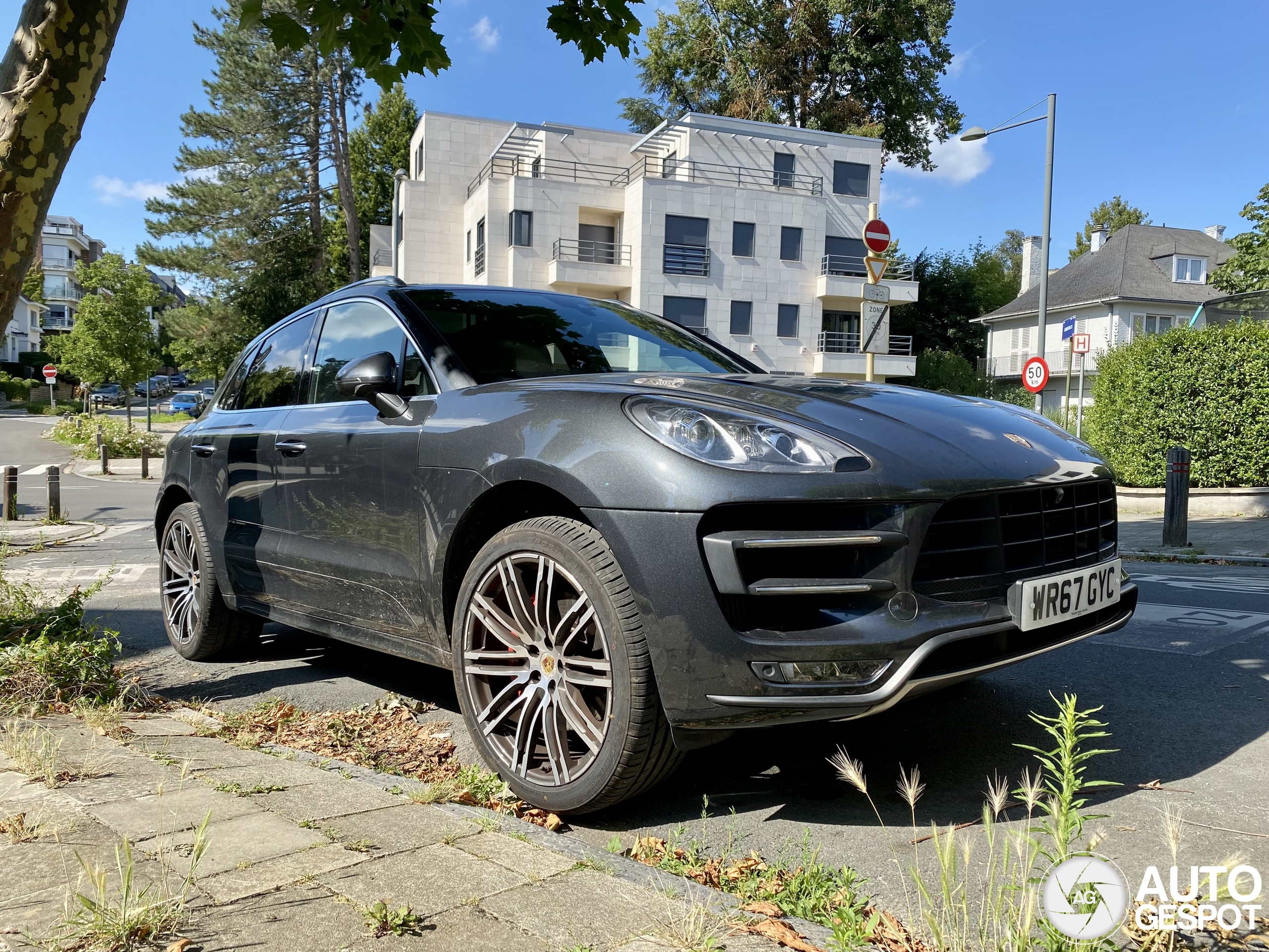 Porsche 95B Macan Turbo