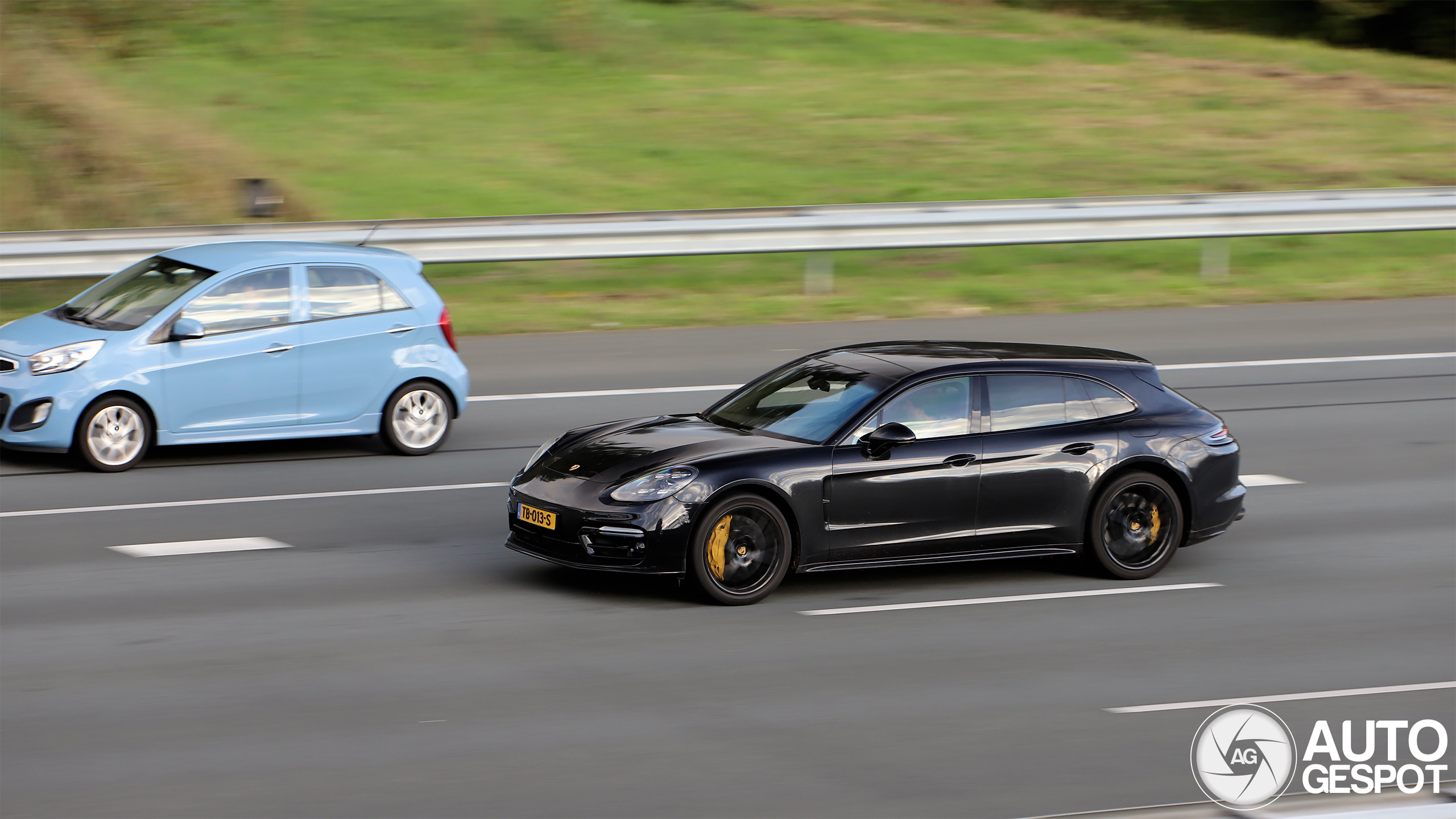 Porsche 971 Panamera Turbo S E-Hybrid Sport Turismo