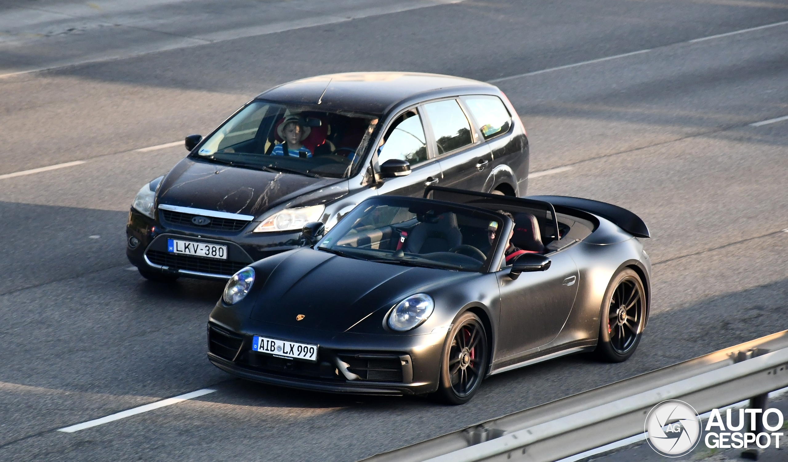 Porsche 992 Carrera 4 GTS Cabriolet