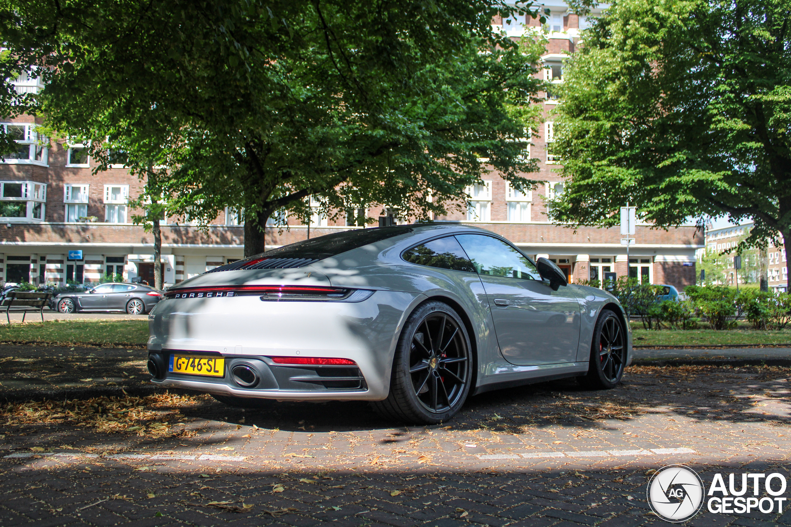 Porsche 992 Carrera 4S