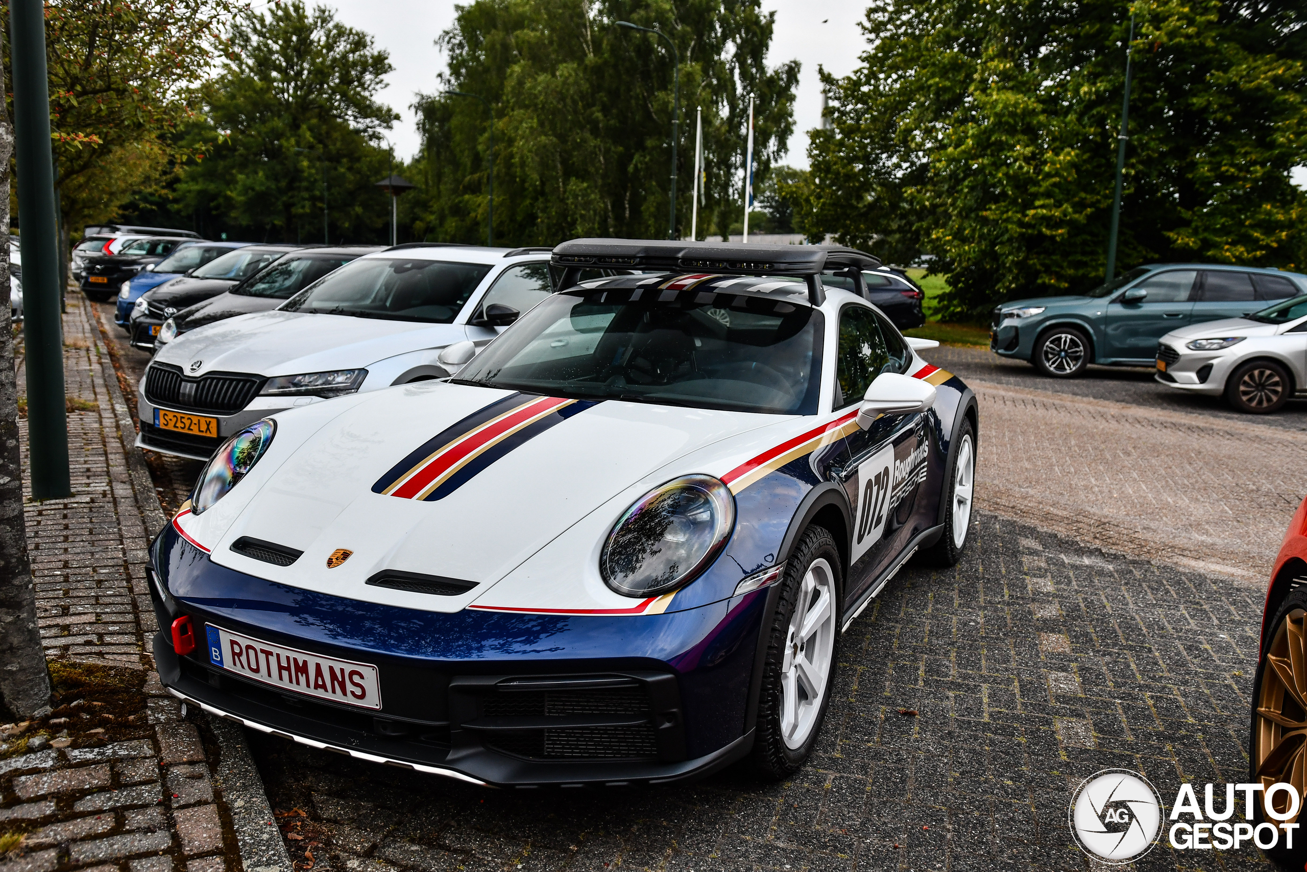 Porsche 992 Dakar