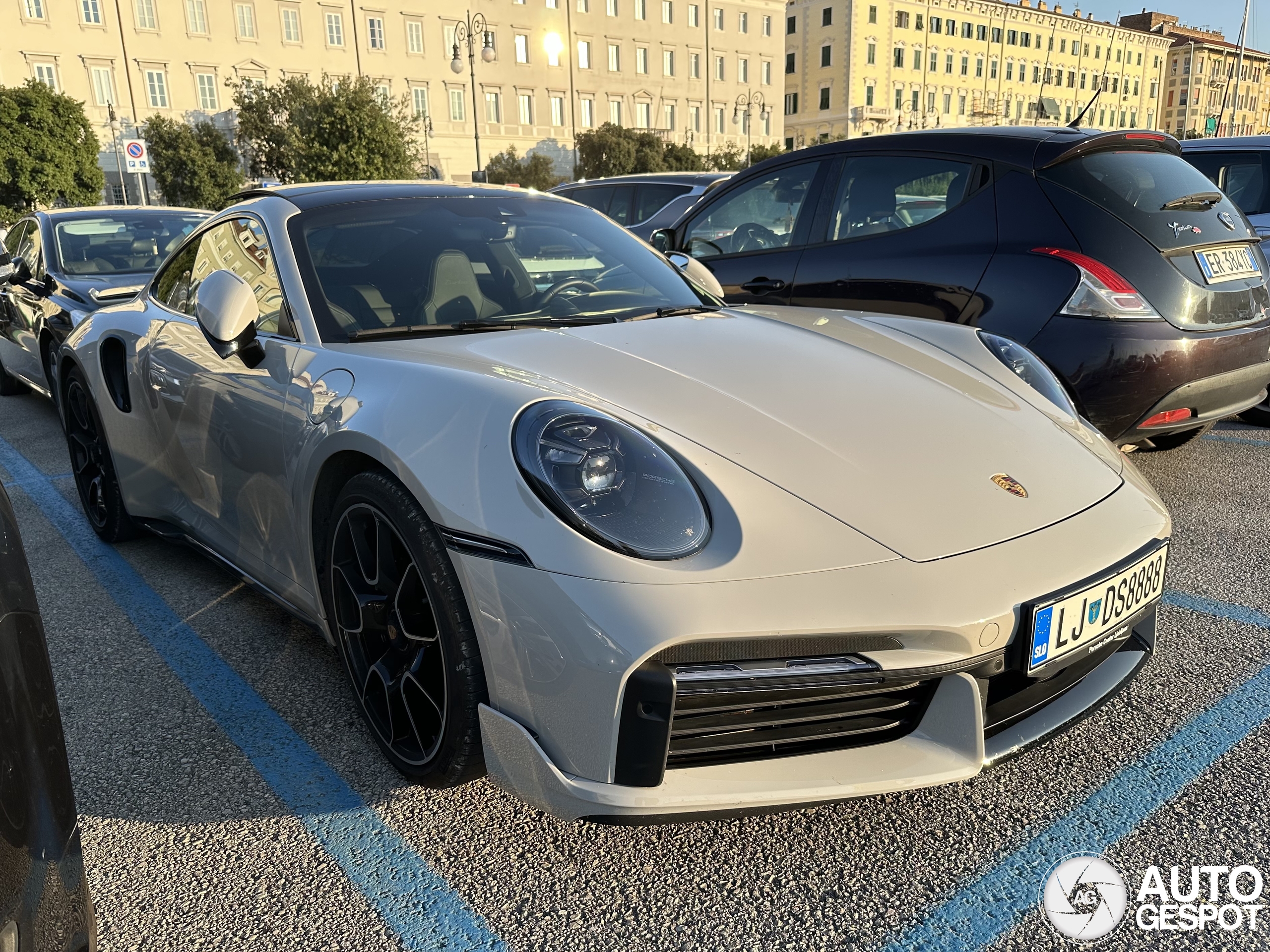 Porsche 992 Turbo