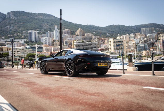 Aston Martin DB11