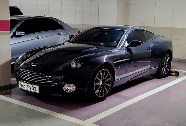 Aston Martin Vanquish S