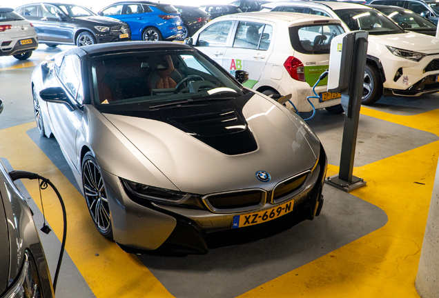 BMW i8 Roadster