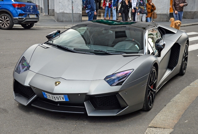 Lamborghini Aventador LP700-4 Roadster