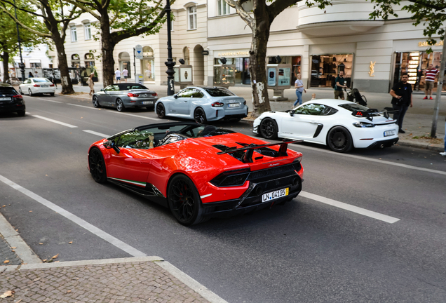 Lamborghini Huracán LP640-4 Performante Spyder