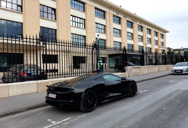 McLaren GT