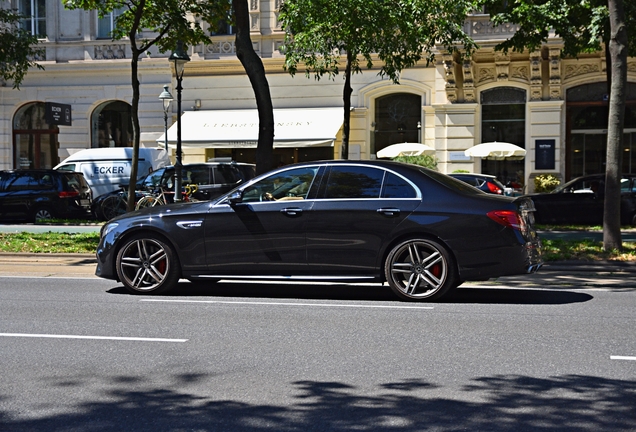 Mercedes-AMG E 63 S W213