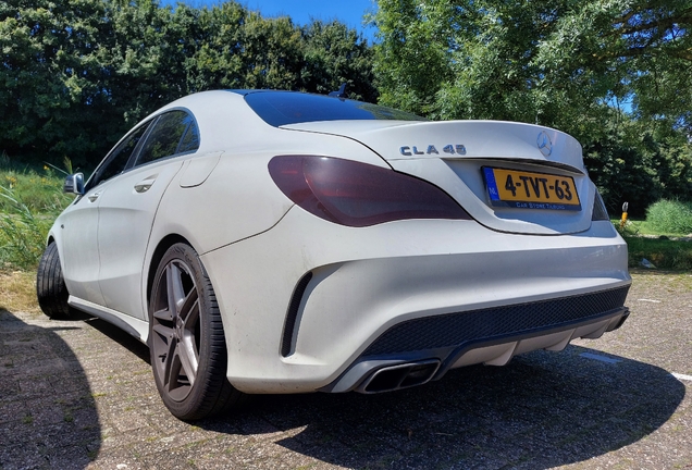 Mercedes-Benz CLA 45 AMG C117