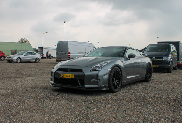 Nissan GT-R