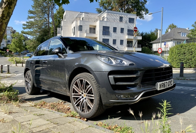 Porsche 95B Macan Turbo