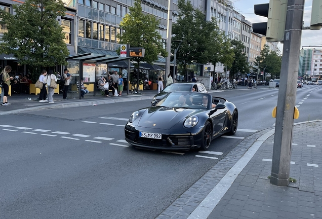 Porsche 992 Carrera 4 GTS Cabriolet