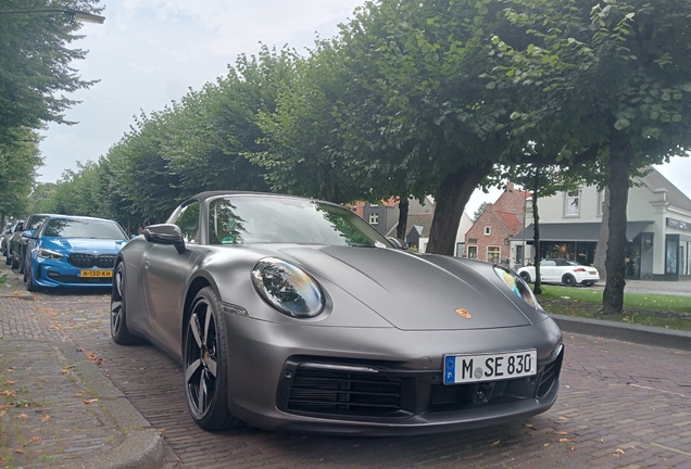 Porsche 992 Targa 4S Heritage Design Edition