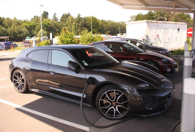 Porsche Taycan Turbo S Sport Turismo