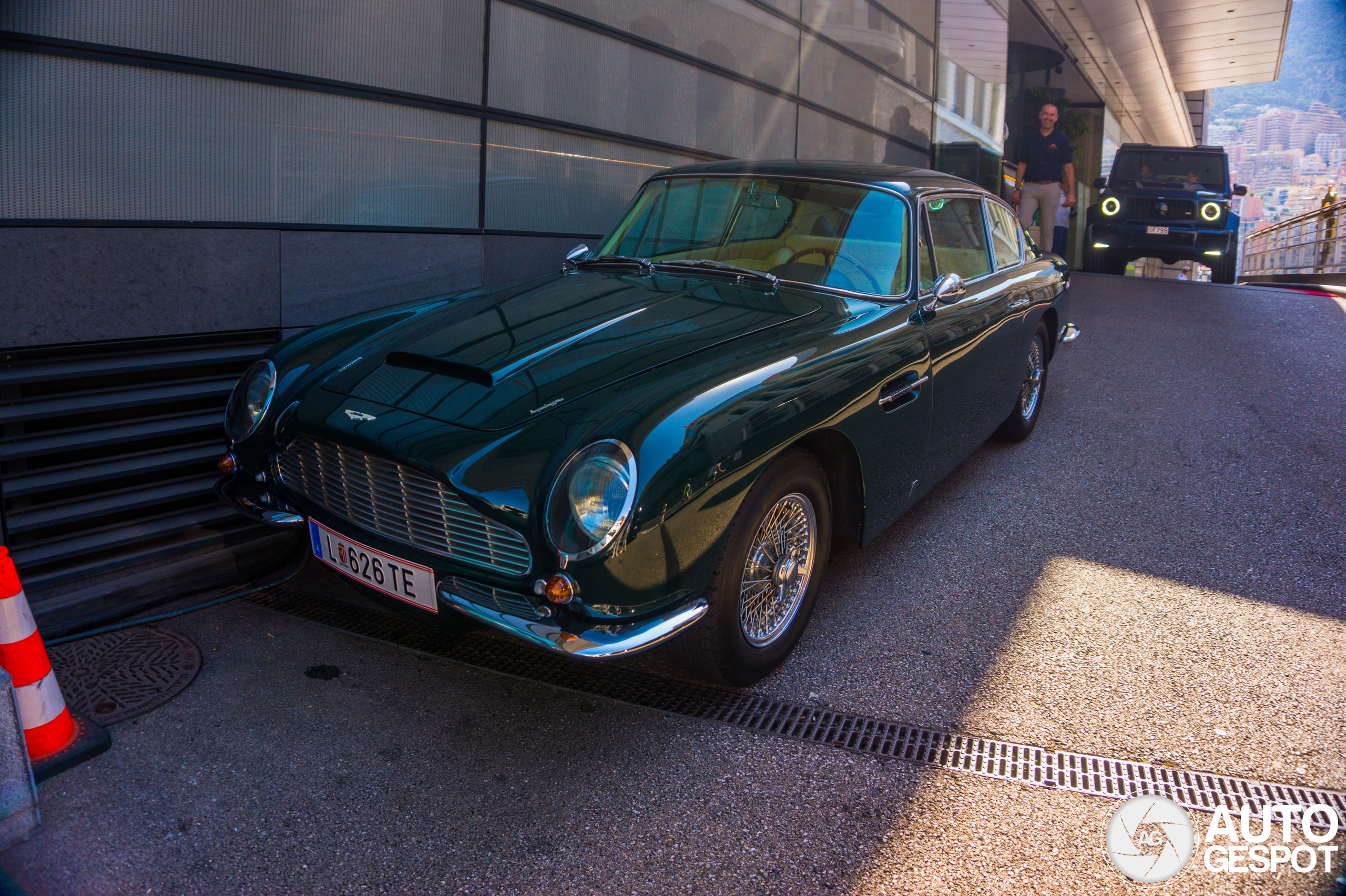 Aston Martin DB6 Superleggera