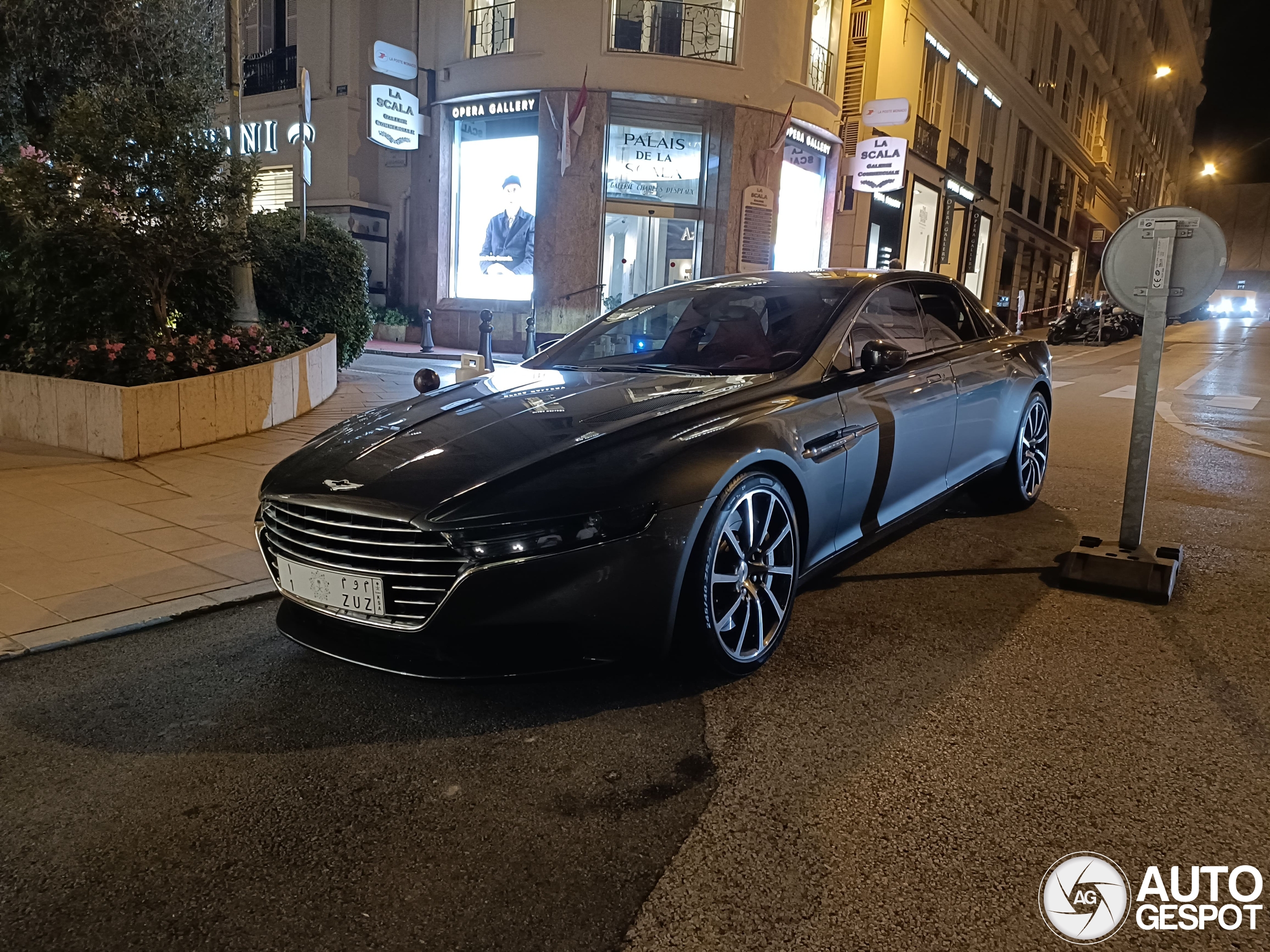 Aston Martin Lagonda Taraf