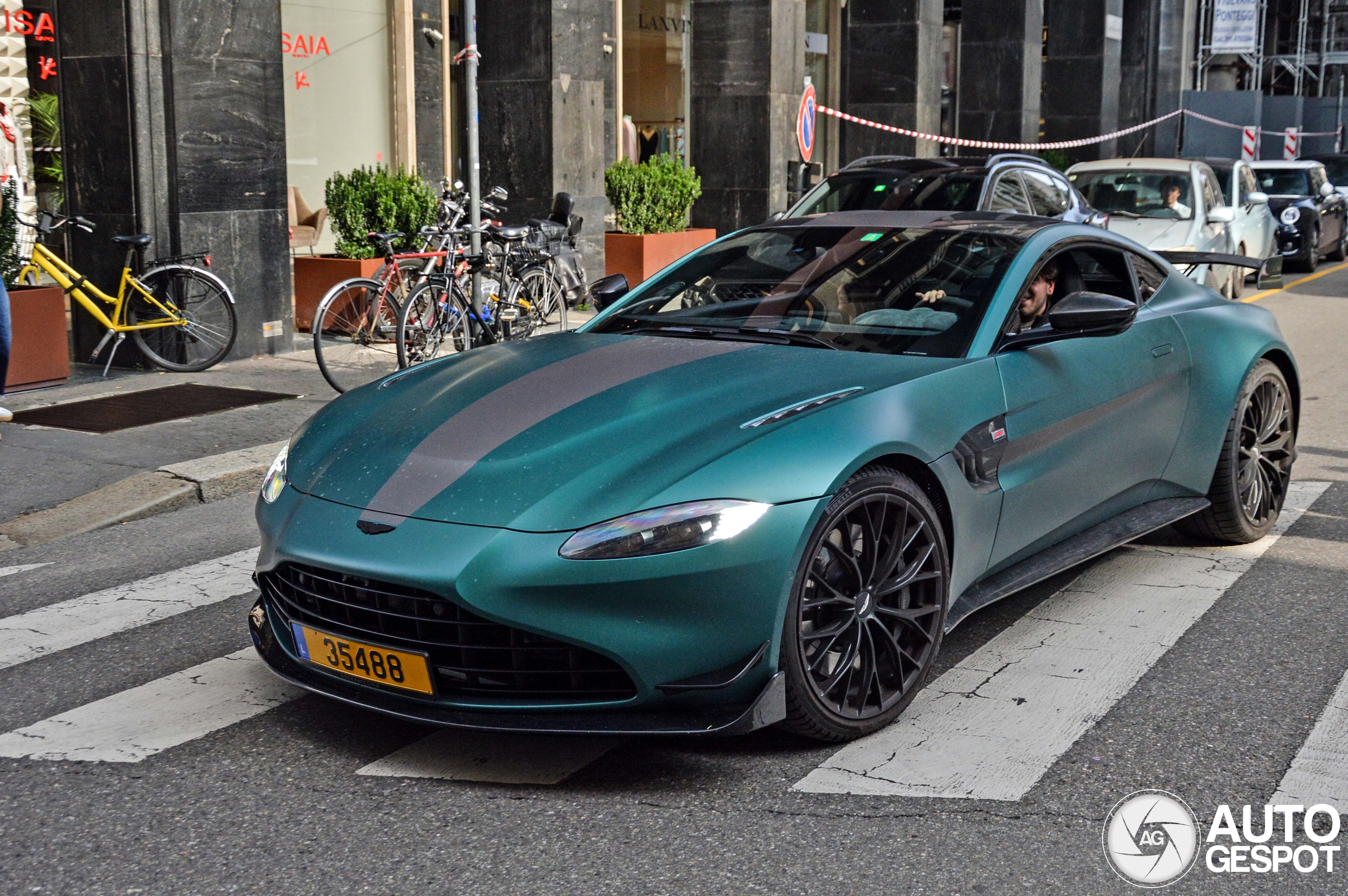 Aston Martin V8 Vantage Formula 1 Edition