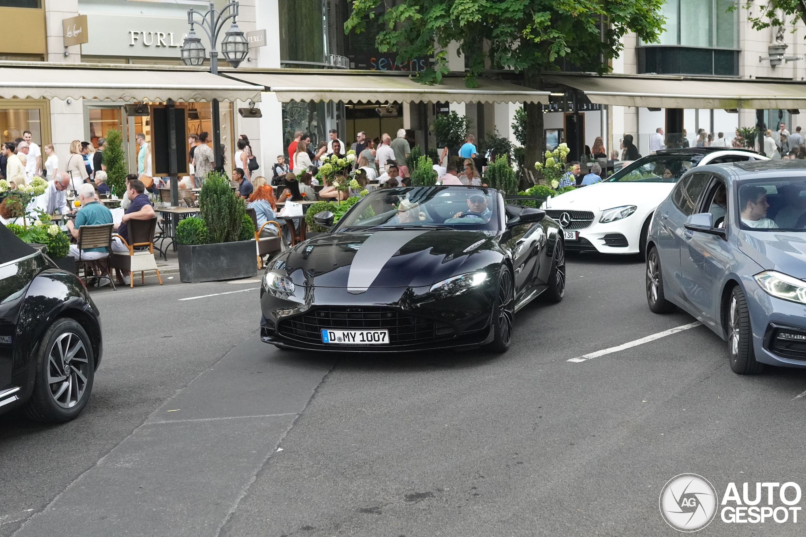 Aston Martin V8 Vantage Formula 1 Edition Roadster