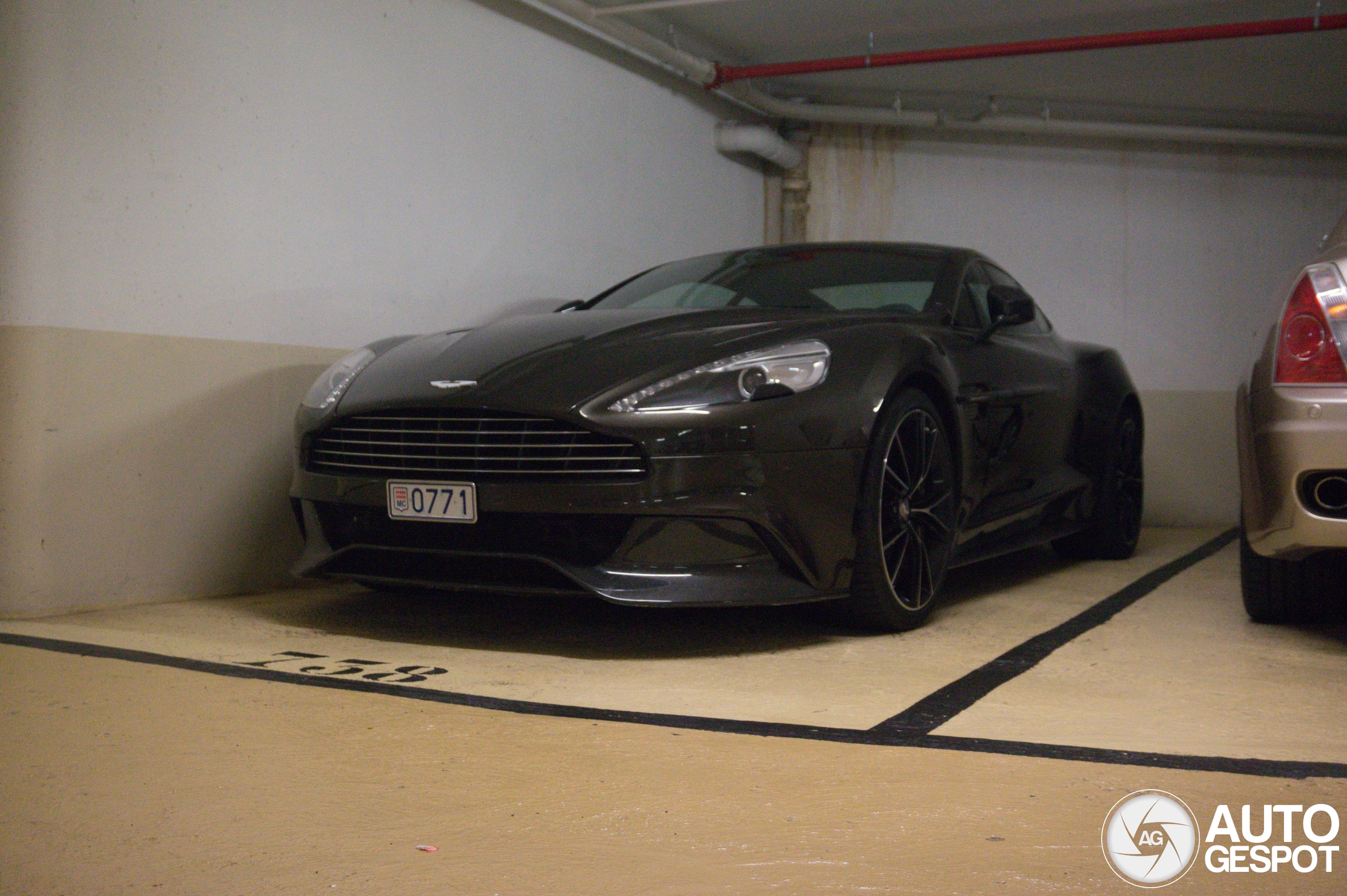 Aston Martin Vanquish 2013