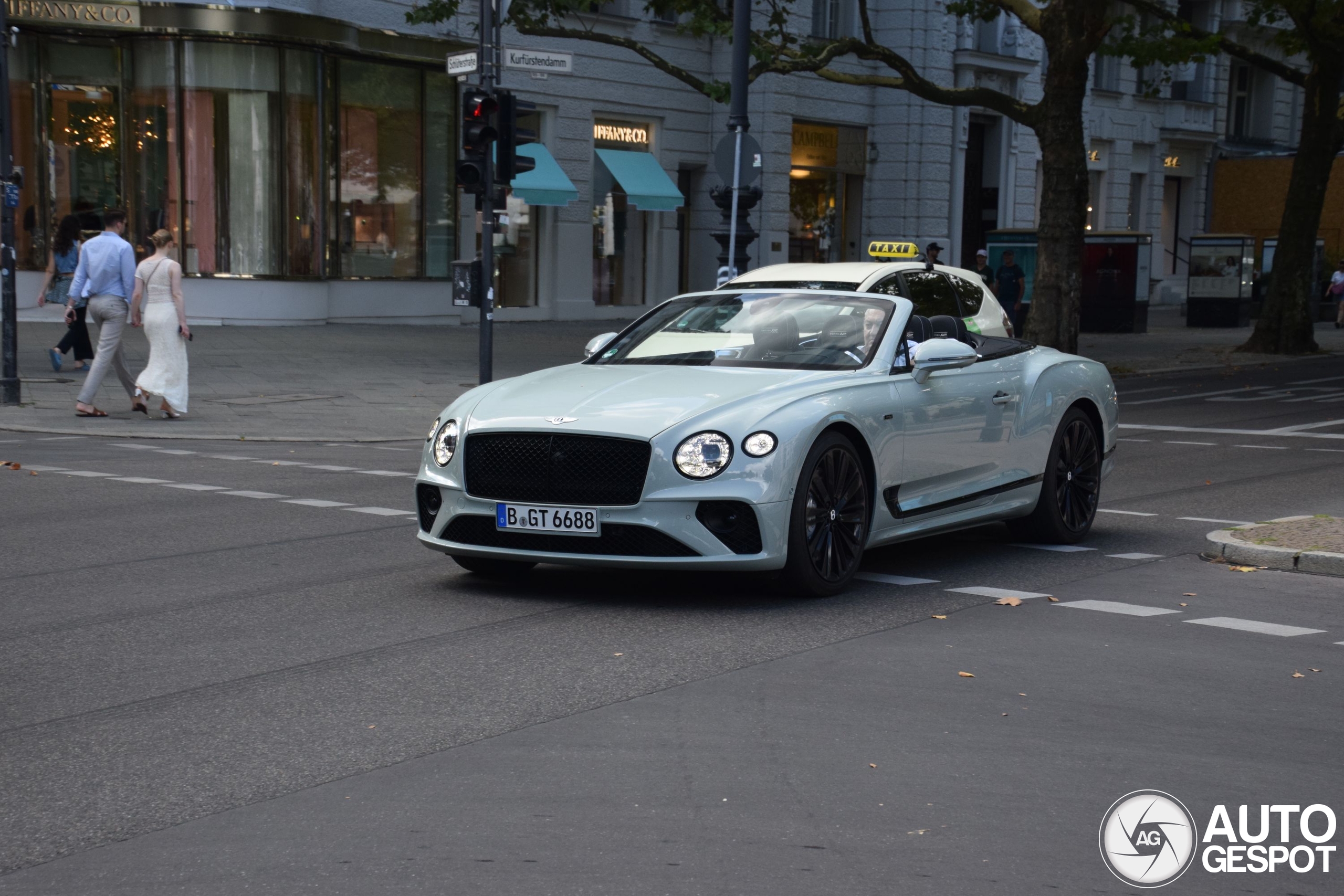 Bentley Continental GTC Speed 2023 Edition 12