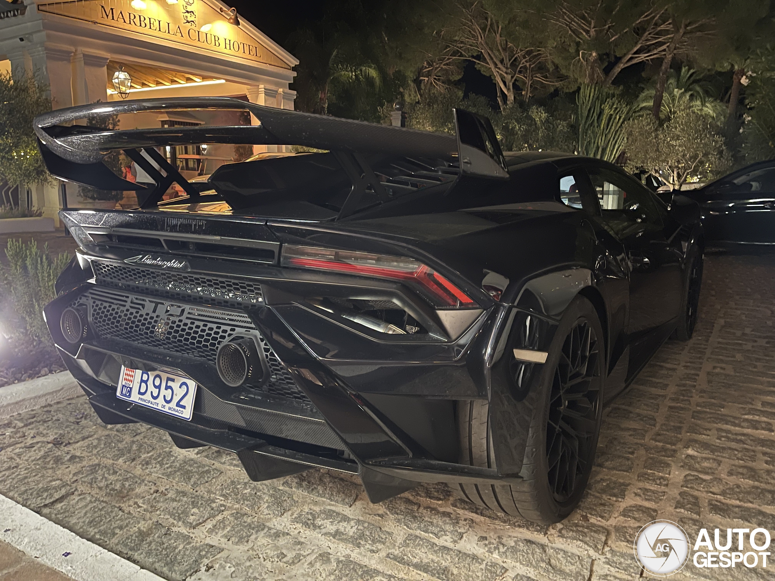 Lamborghini Huracán LP640-2 STO