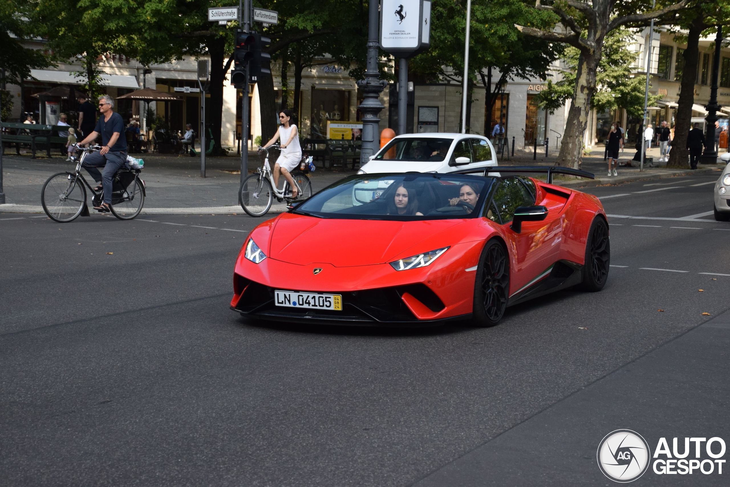 Lamborghini Huracán LP640-4 Performante Spyder