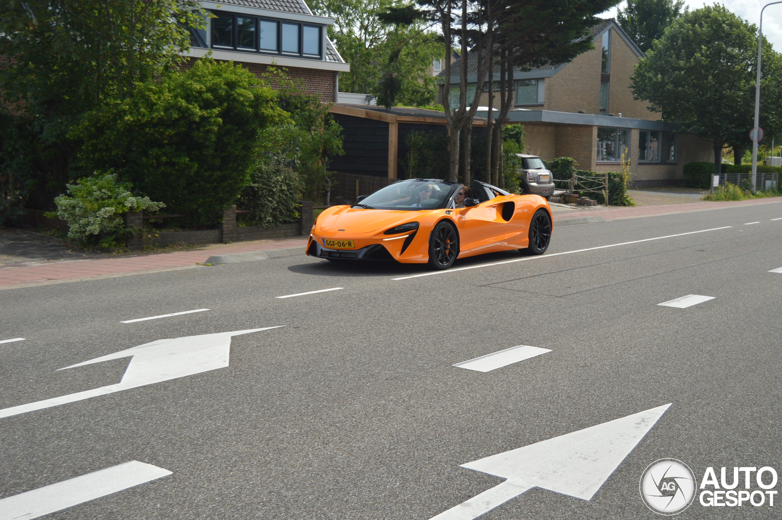 McLaren Artura Spider