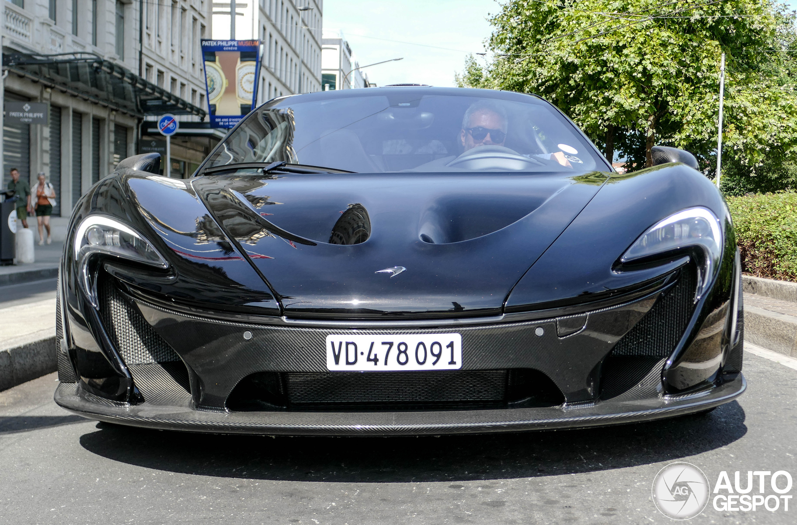 McLaren P1