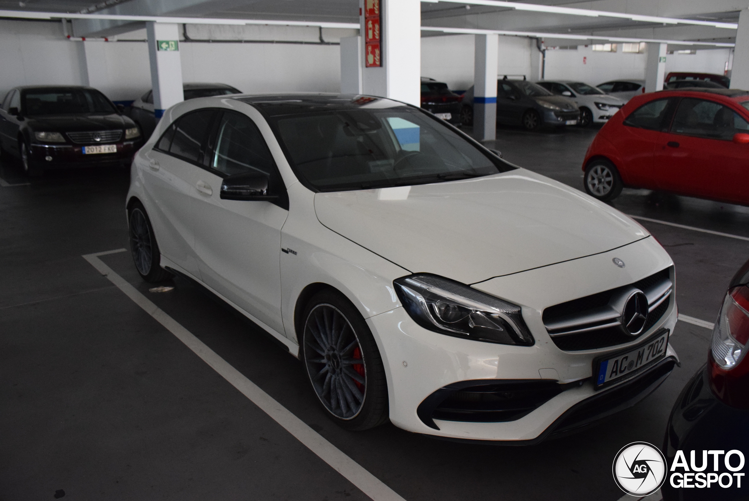 Mercedes-AMG A 45 W176 2015