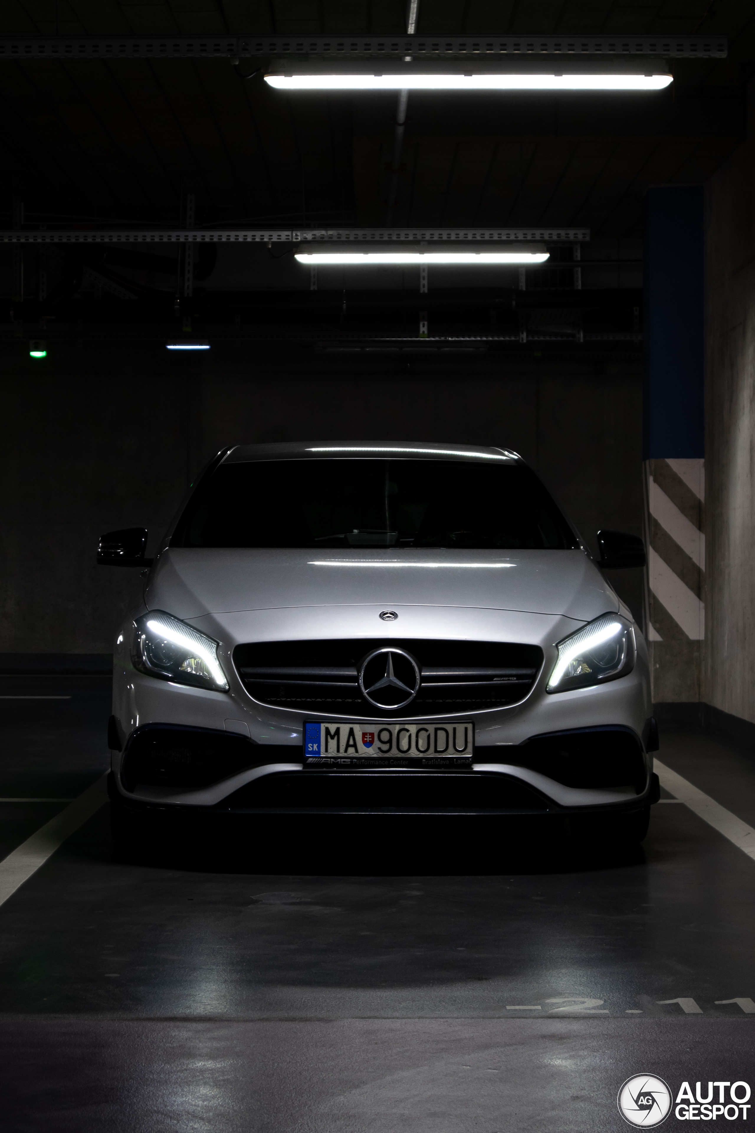 Mercedes-AMG A 45 W176 2015