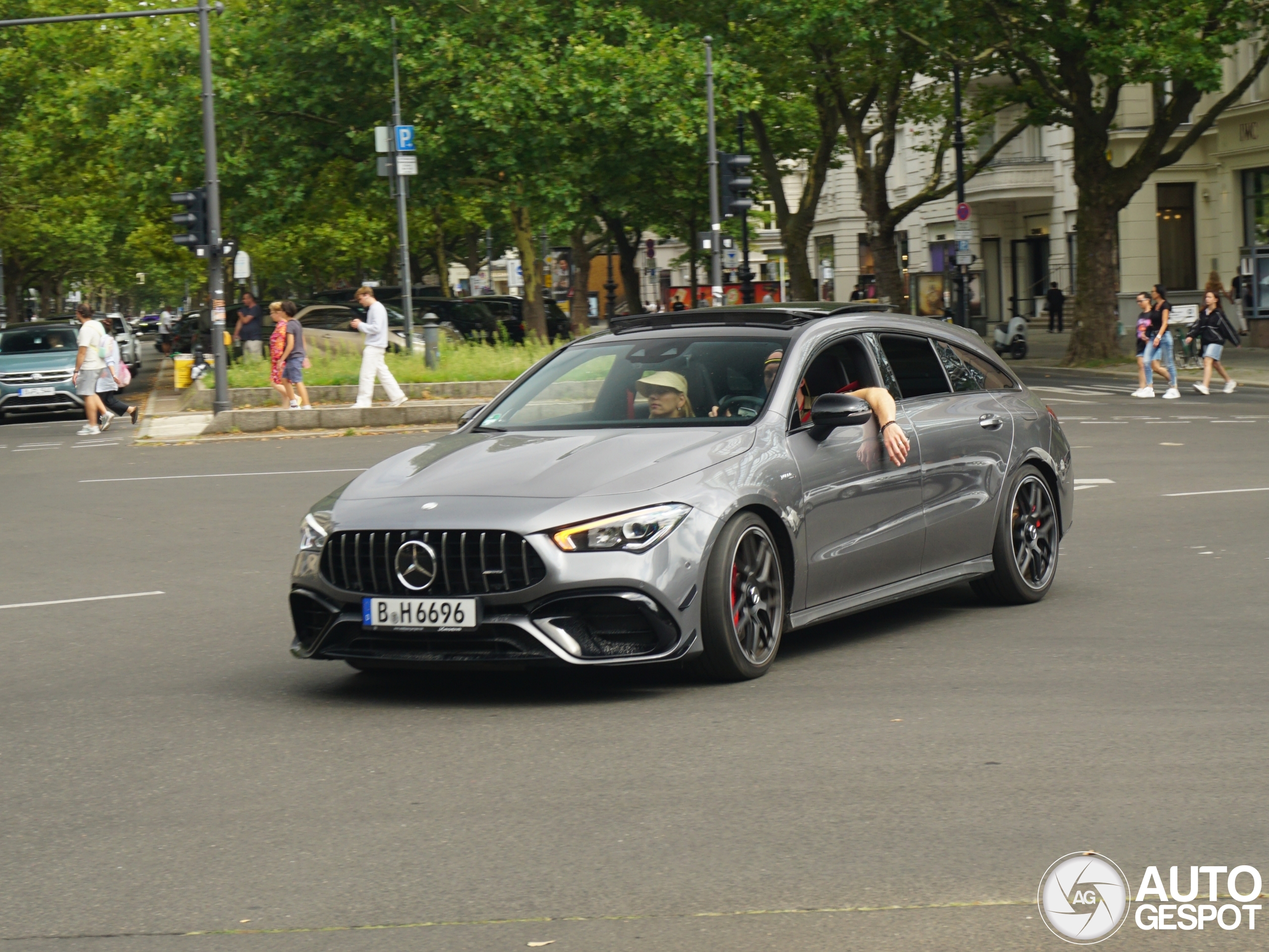 Mercedes-AMG CLA 45 S Shooting Brake X118