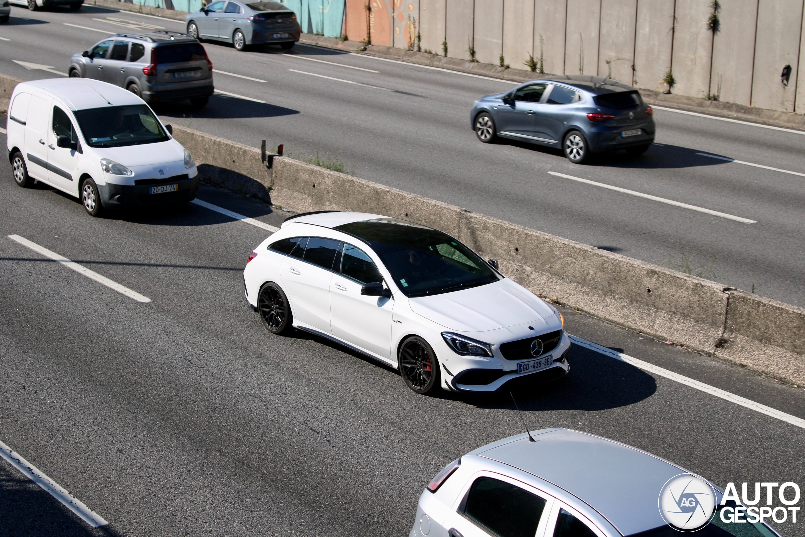 Mercedes-AMG CLA 45 Shooting Brake X117 2017