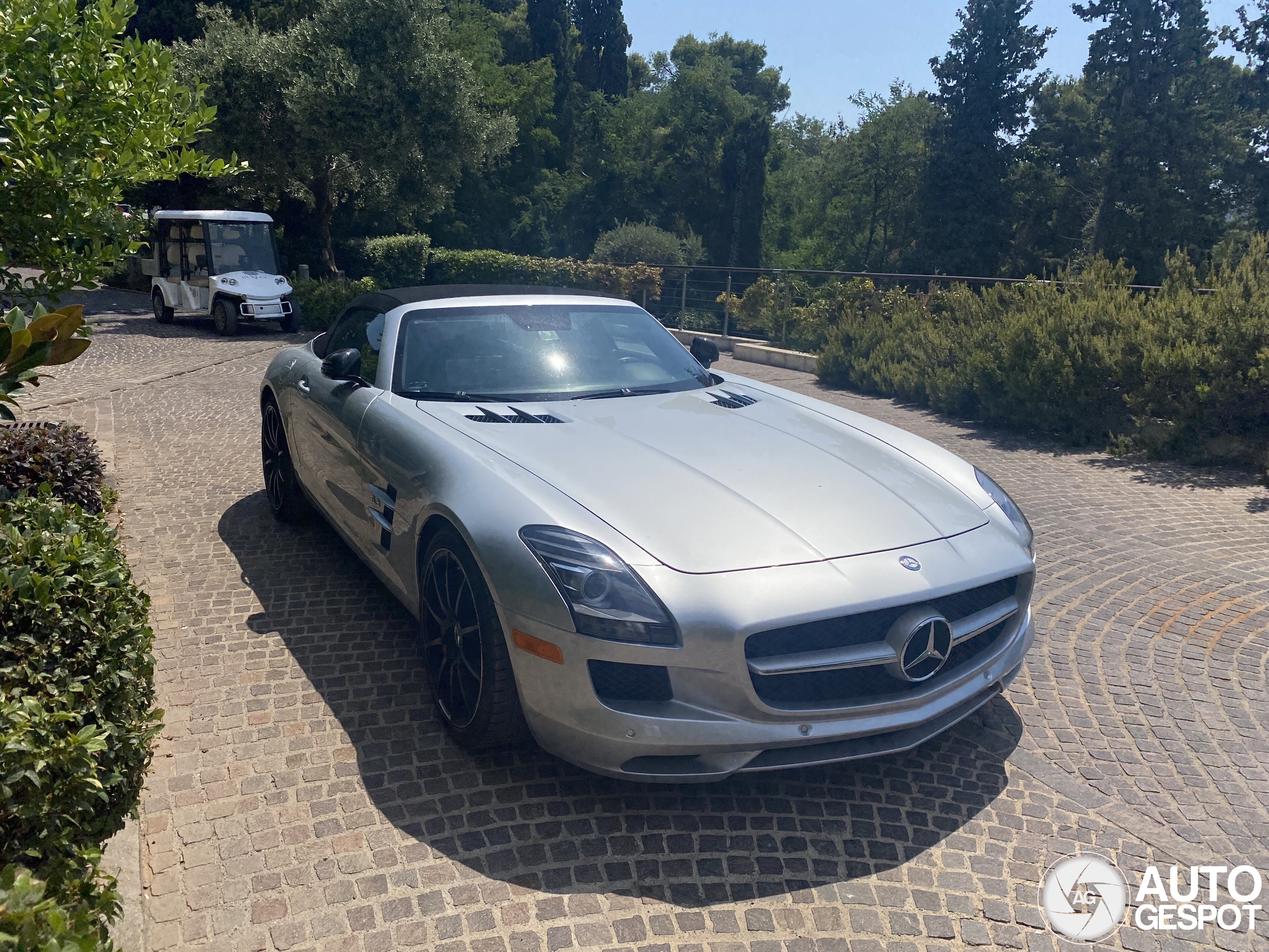 Mercedes-Benz SLS AMG Roadster