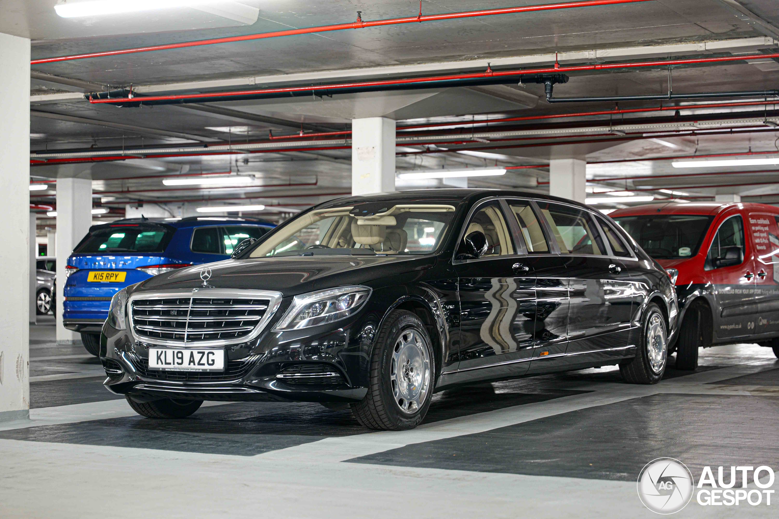 Mercedes-Maybach S 600 Pullman VV222