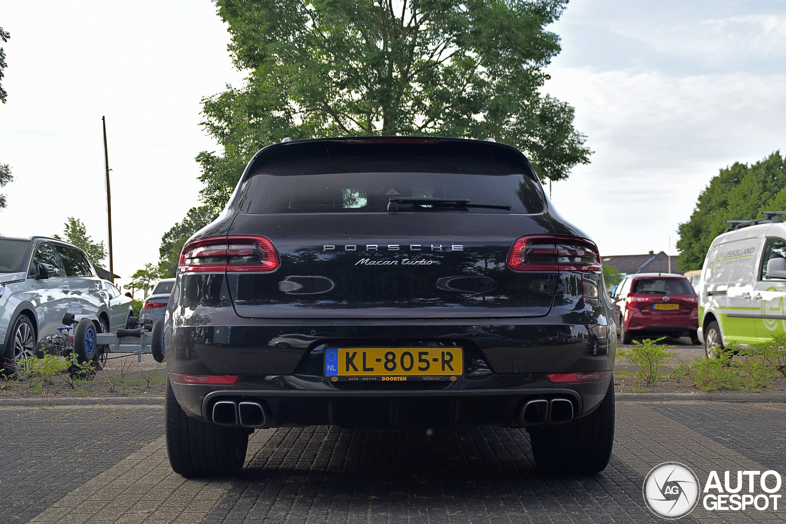 Porsche 95B Macan Turbo