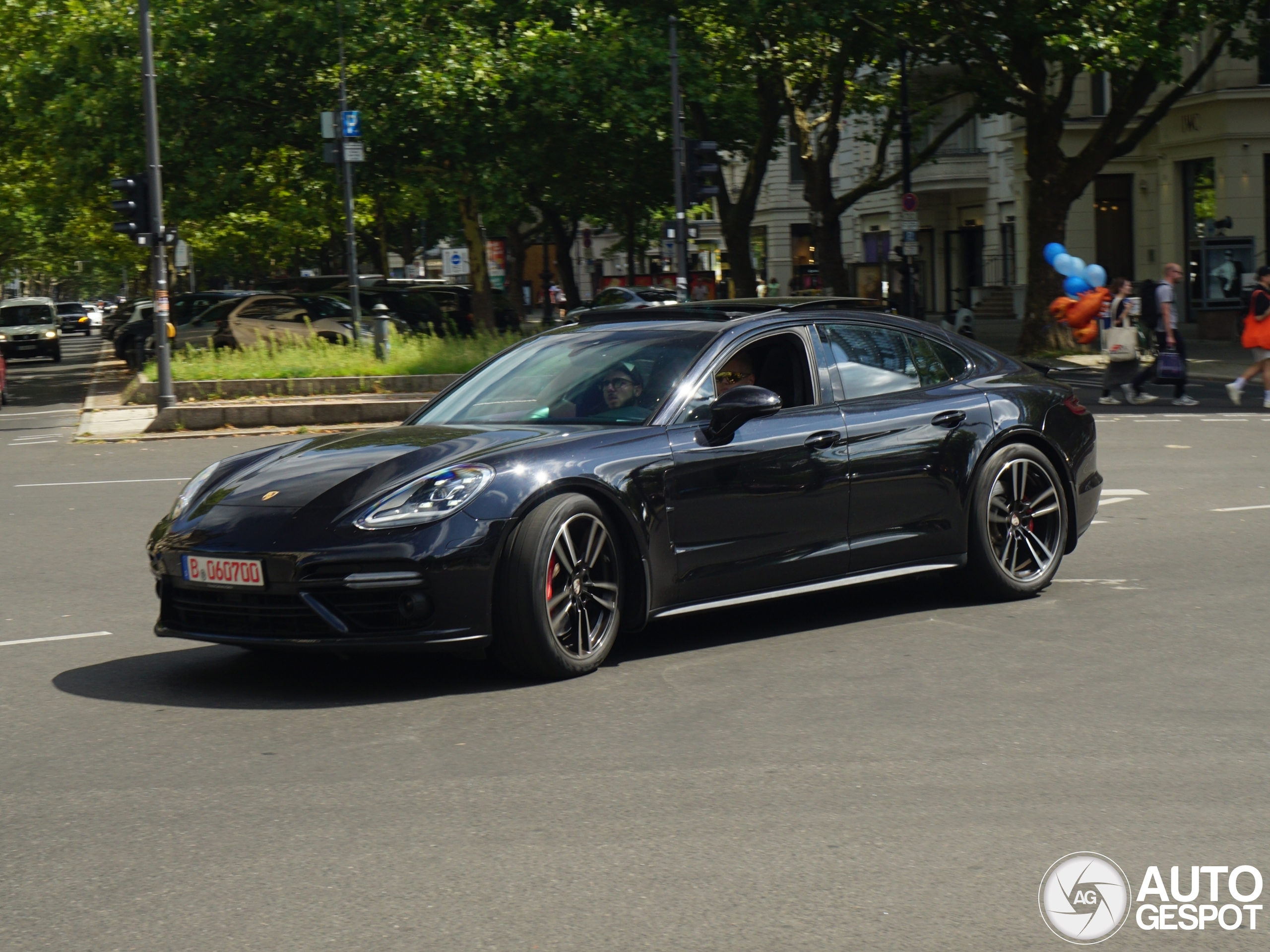 Porsche 971 Panamera Turbo