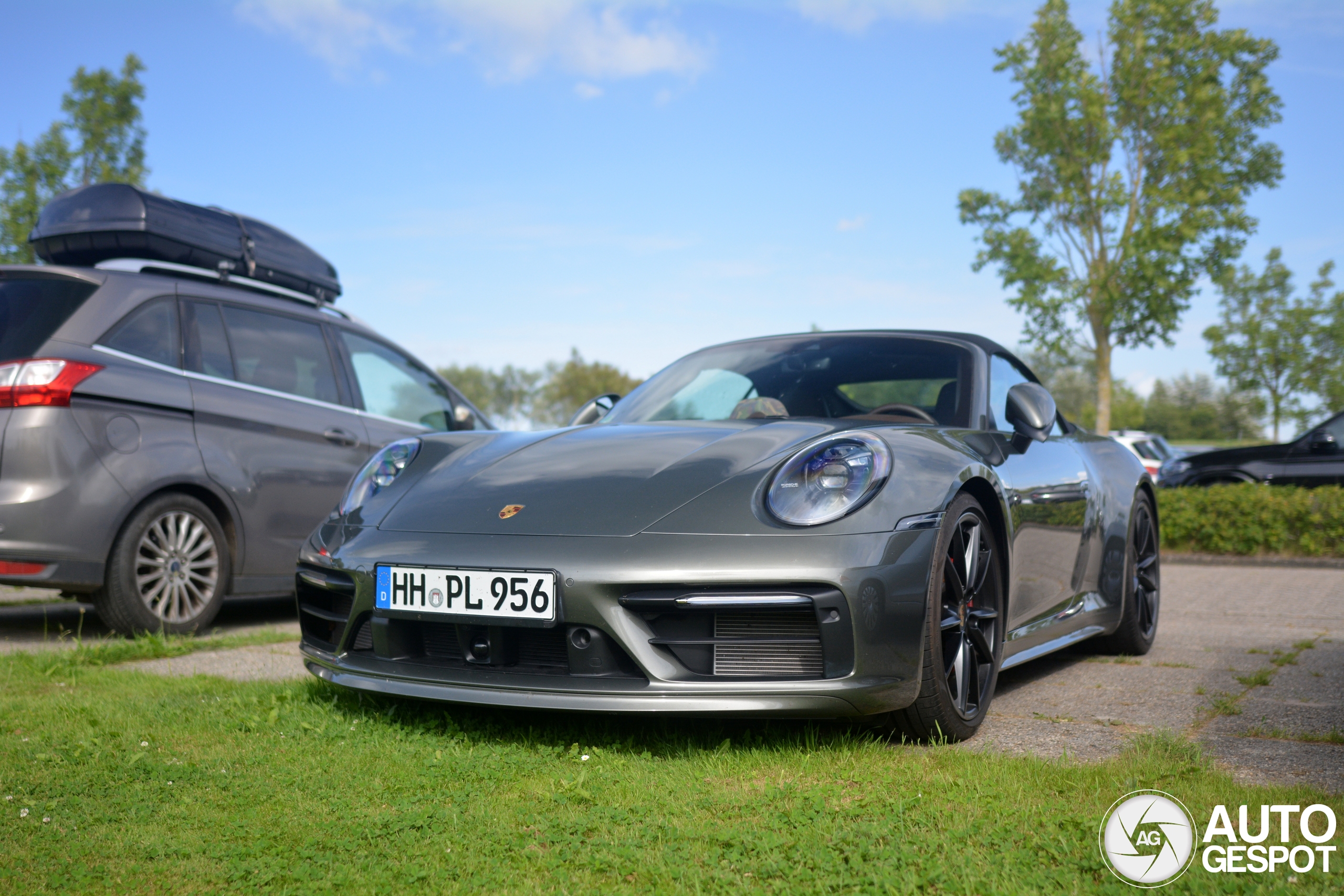 Porsche 992 Carrera 4S Cabriolet